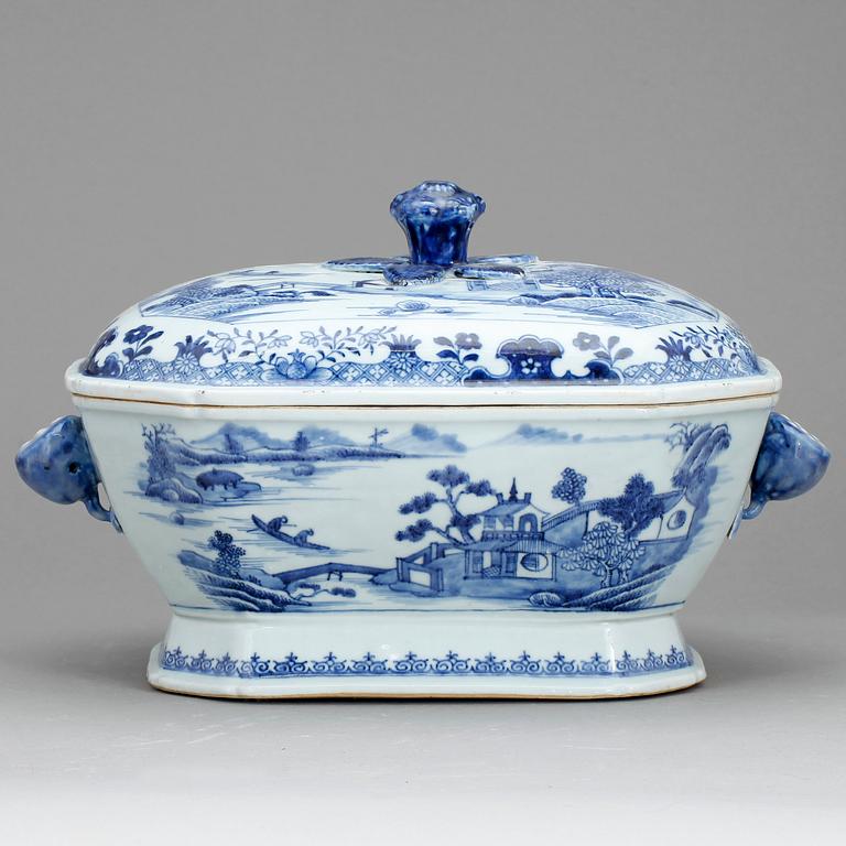 TERRIN med LOCK, porslin, Kina, Qianlong (1736-1795).