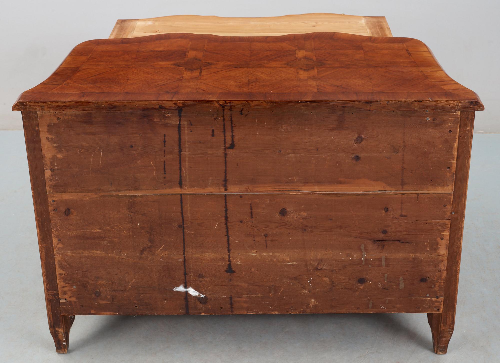 BYRÅ, tillskriven Johan Hugo Fürloh (mästare i Stockholm 1724-1745). Senbarock.