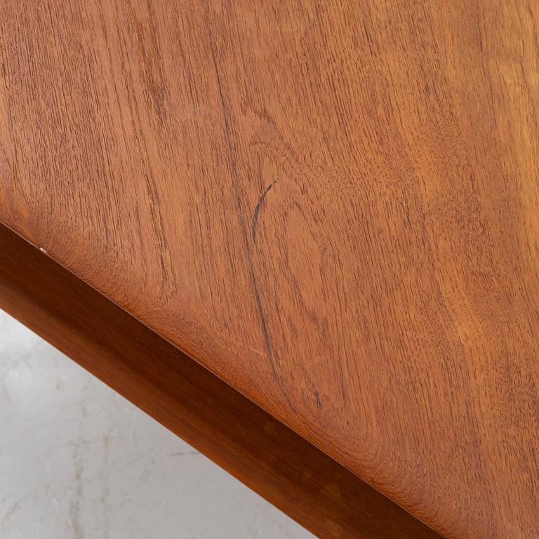 Peter Hvidt & Orla Mølgaard Nielsen, coffee table, “Minerva”, France & Son, Denmark, 1960s.