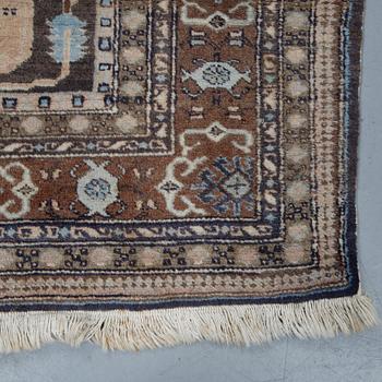 A carpet, semi-antique/Old Ardabil, ca 264 x 272 cm.