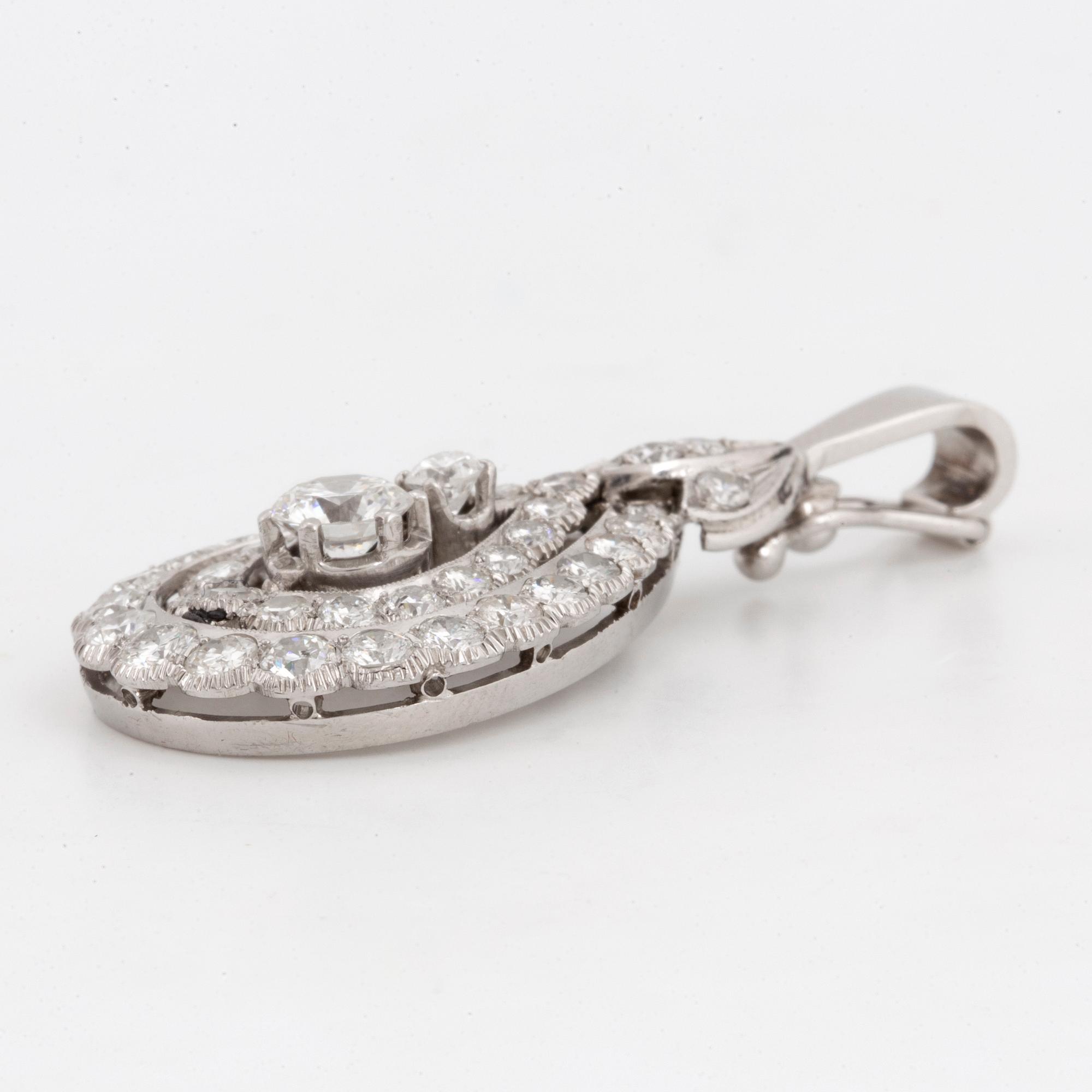 Diamond pendant.