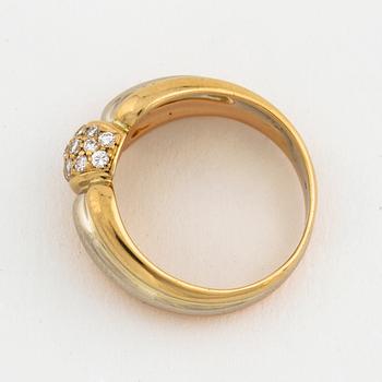 A brilliant cut diamond ring by Cartier.
