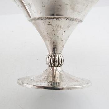Footed bowls, a pair, silver, KG Markströms, 1929, Uppsala.