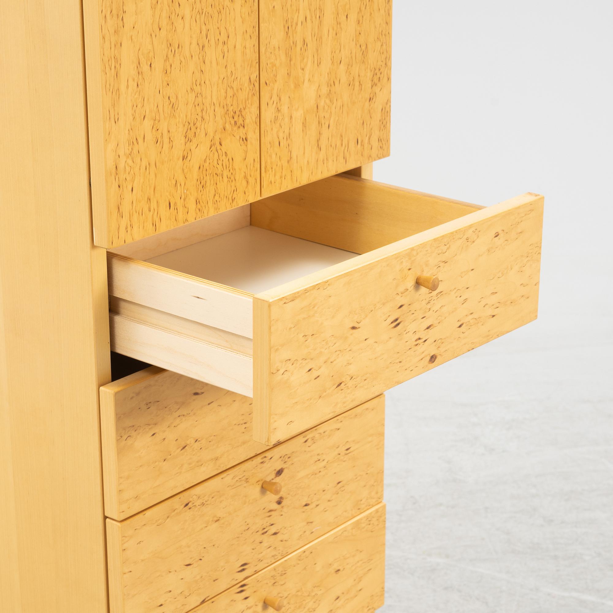 Karin Tyrefors, skåp, Fröseke Form, 1900-talets slut.