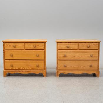 NORDISKA KOMPANIET, a pair of pine chest of drawers, model "Hytte", Sweden 1940's.