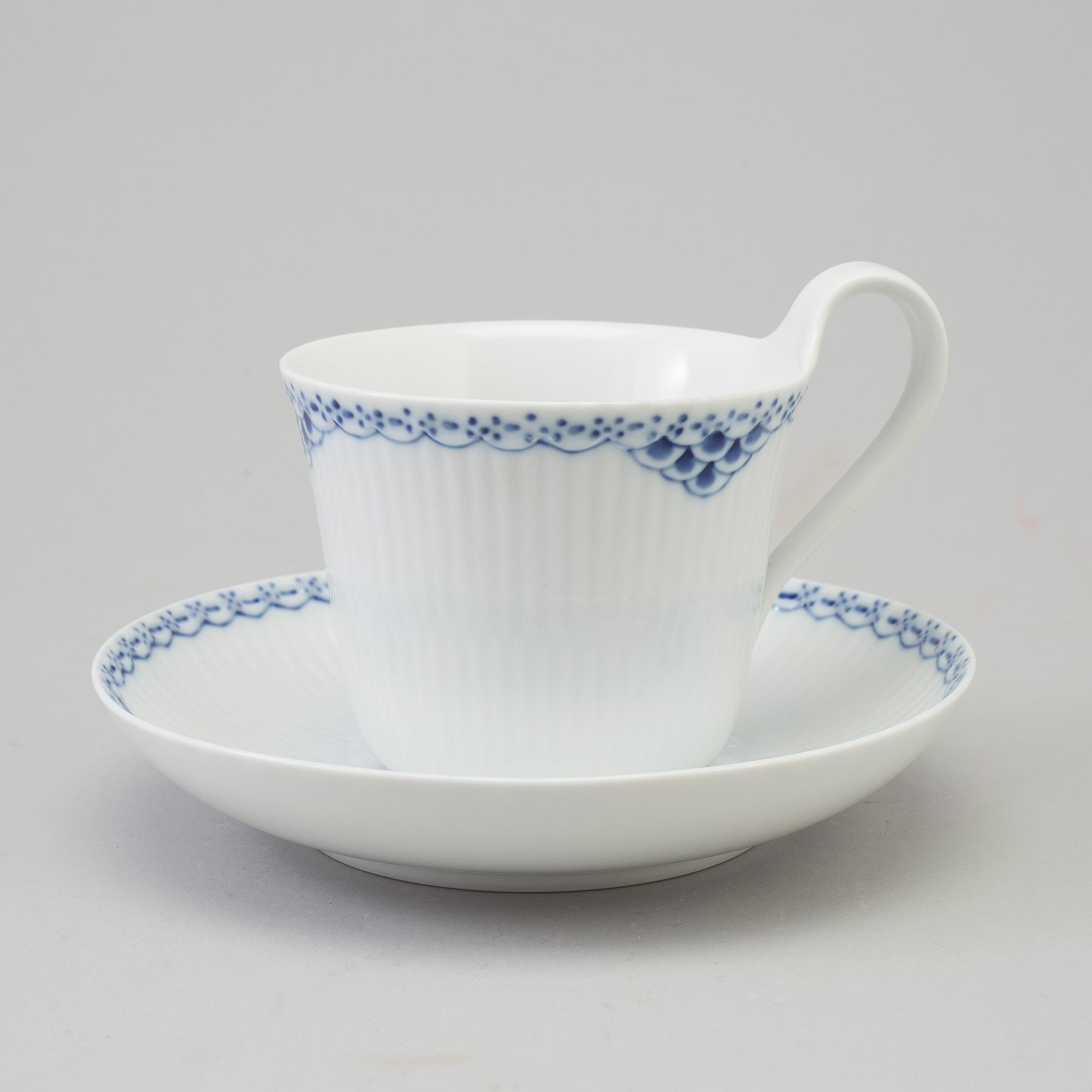 ROYAL COPENHAGEN, mat-, kaffe- och teservis, porslin, 44 delar, porslin, "Musselmalet", Danmark.