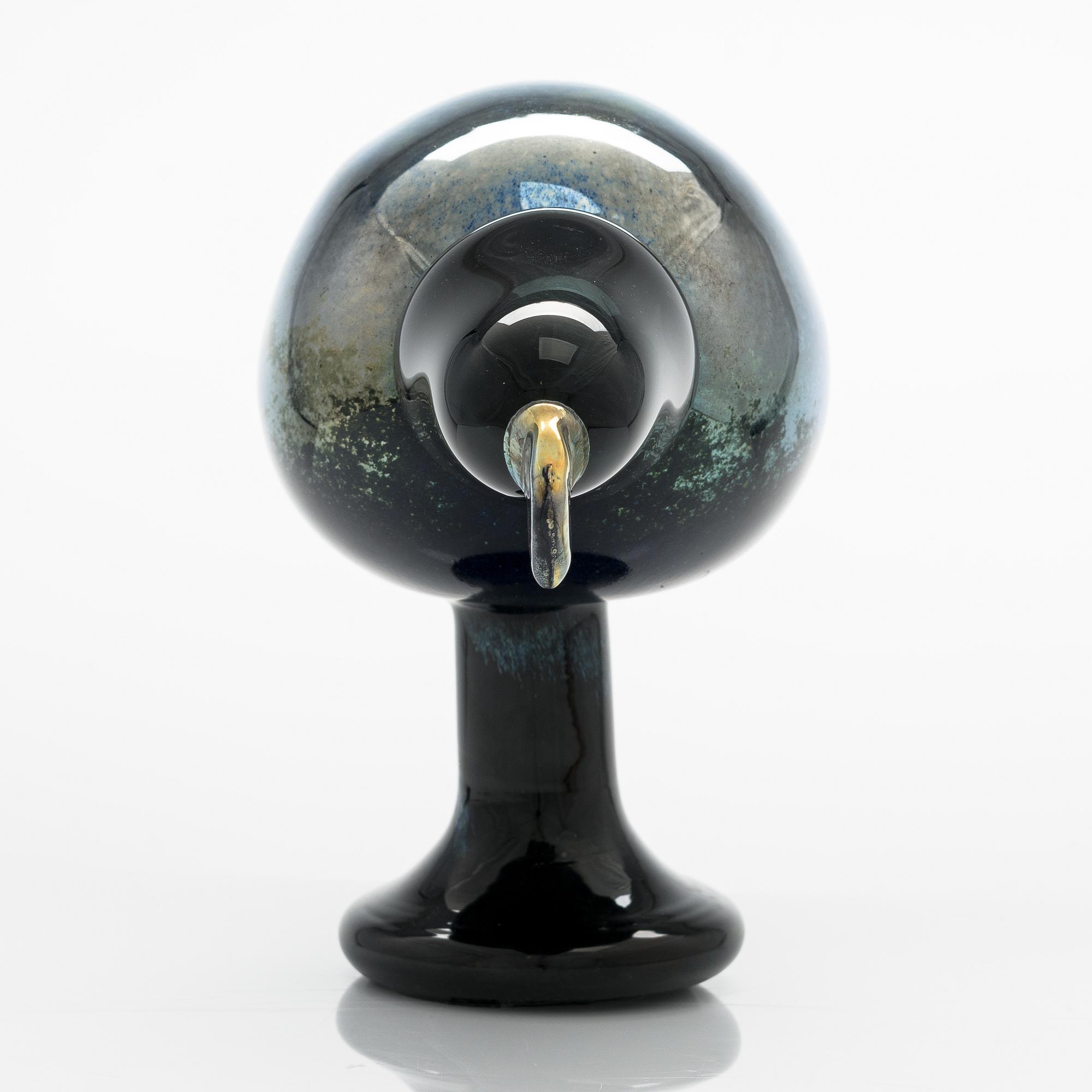 Oiva Toikka, Lasilintu "Jalohaukka". Signeerattu Oiva Toikka Nuutajärvi.