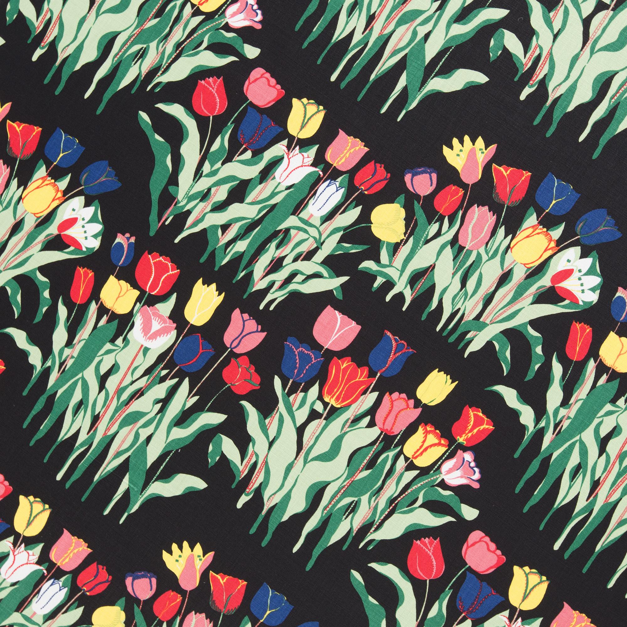 JOSEF FRANK, a 'Tulpaner' linnen fabric from Svenskt Tenn.