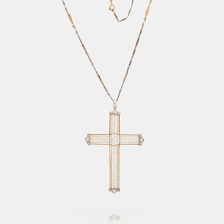 A chain and a pendant set with natural pearls and old-cut diamonds. Possibly early 20th century.