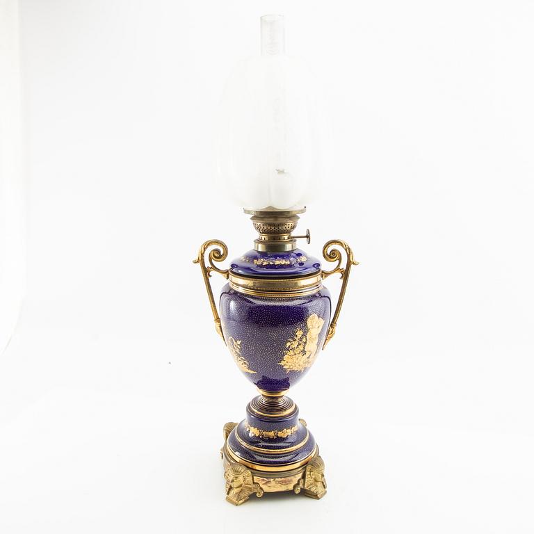 Bordsfotogenlampa omkring 1900.