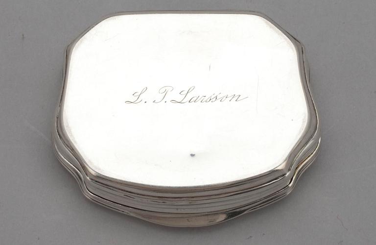 SNUSDOSA, silver 1700-tal. Vikt 84 g.