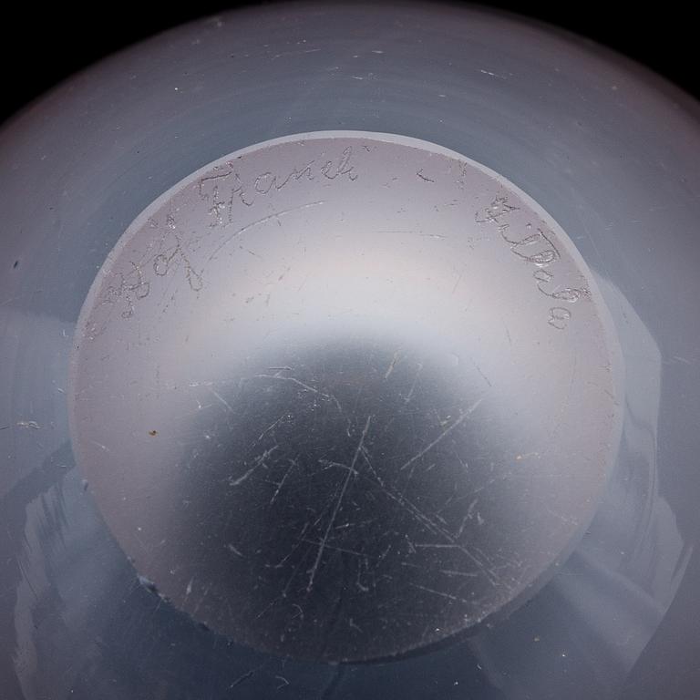 Kaj Franck, vaser, ett par, "Hauen leuat" (Gäddans gap) 3111, signerade K. Franck Iittala.