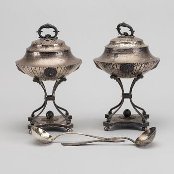 A Swedish pair of silver suger bowls and spoons mark of O Lindeberg Stockholm 1905 weight ca 1438 gr.