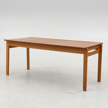 Tove and Edvard Kindt Larsen, coffee table, Seffle Möbelfabrik, 1960s.