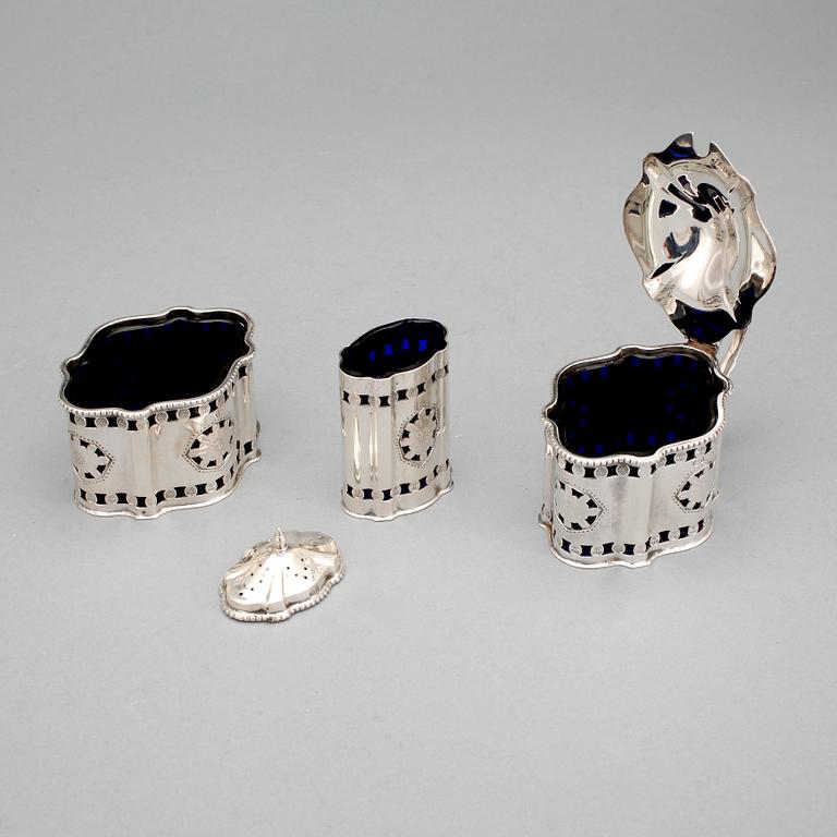 BORDSSET, silver, 3 delar, 1860, senempire, England, 224 gram utan glasinfattning.