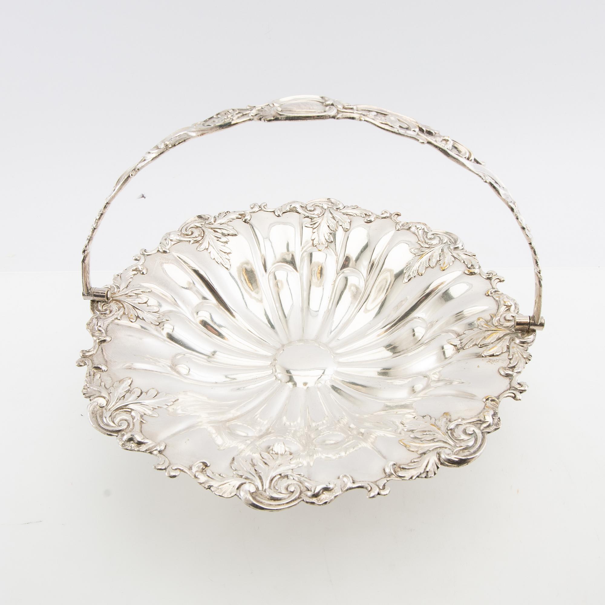 Cake stand and bowl, silver plate, first half of the 20th century.