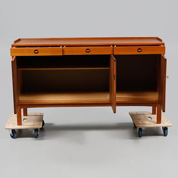 SIDEBOARD, Skaraborgs Möbelindustri, omkring 1900-talets mitt.