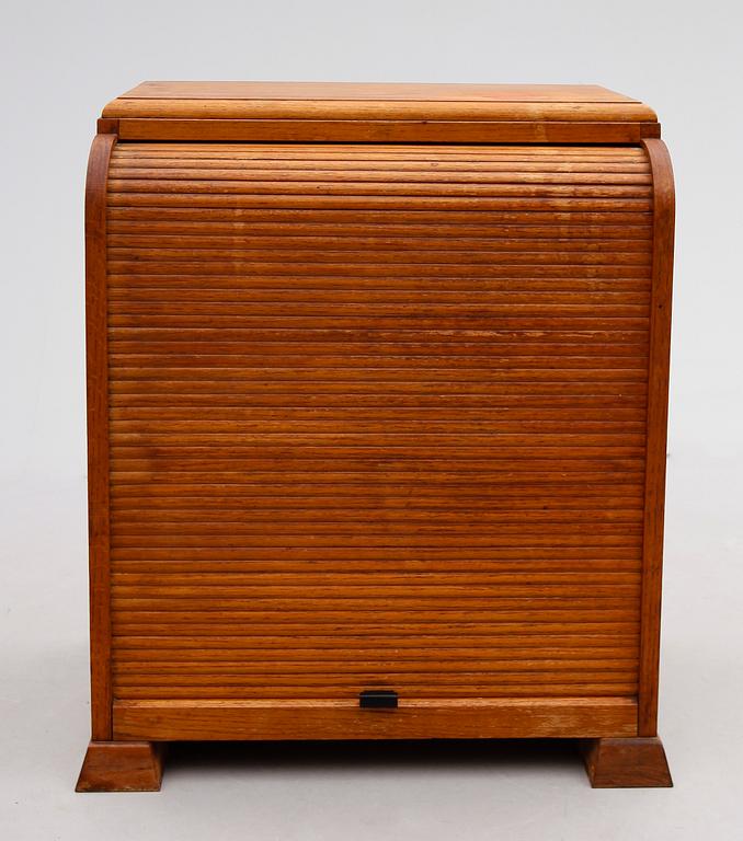 ARKIVSKÅP, 1900-talets första hälft.