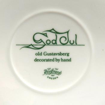 A  47 pcs "God Jul" porcelain dinner service from Rörstrand later part of the 20th century.