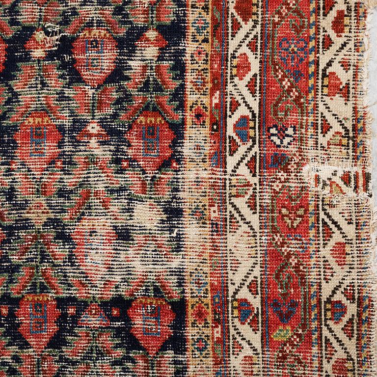 GALLERIMATTA, antik Kaukas, ca 510-515 x 92,5-98 cm.