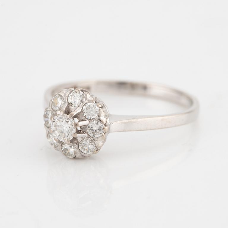 Ring, 18K white gold and brilliant-cut diamonds.