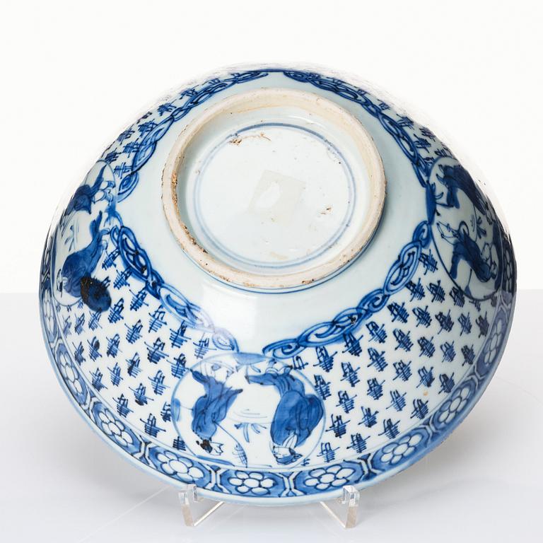 A blue and white bowl, Ming dynasty (1368-1644).