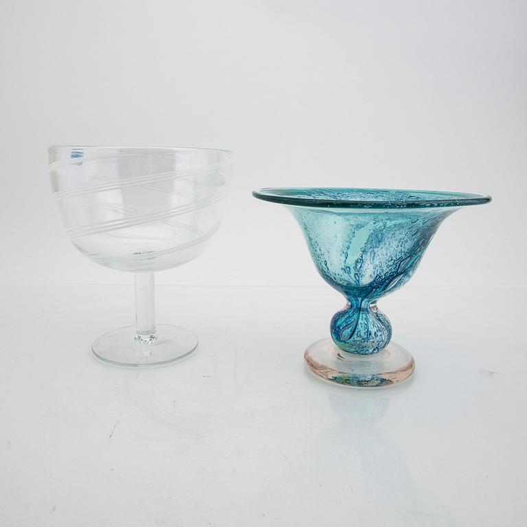 Heikki Orvola, a set of two signed glass bowls Nuutajärvi Finland.