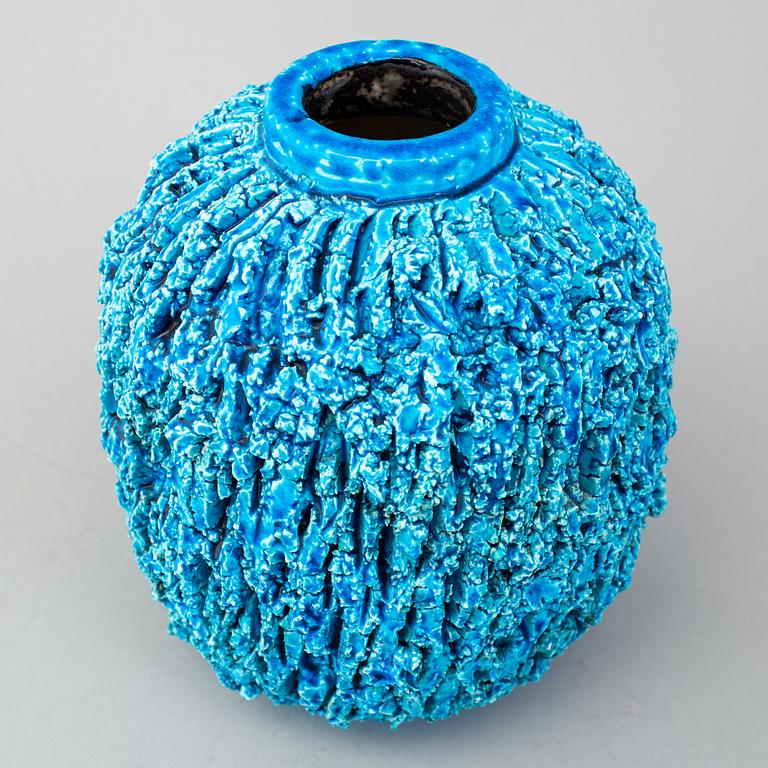 A stoneware vase by Gunnar Nylund, Rörstrand.