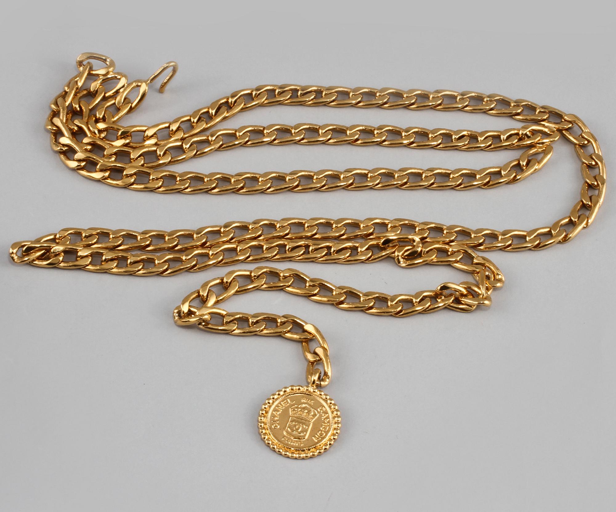 BÄLTE, Chanel.