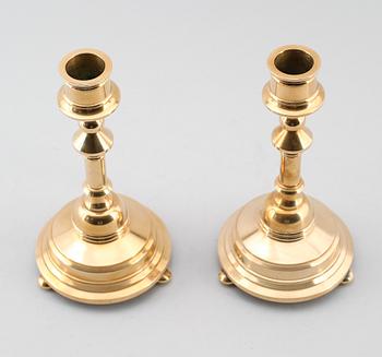 LJUSSTAKAR, 1 par, mässing, Gusum Bruk, 1900-talets första hälft.