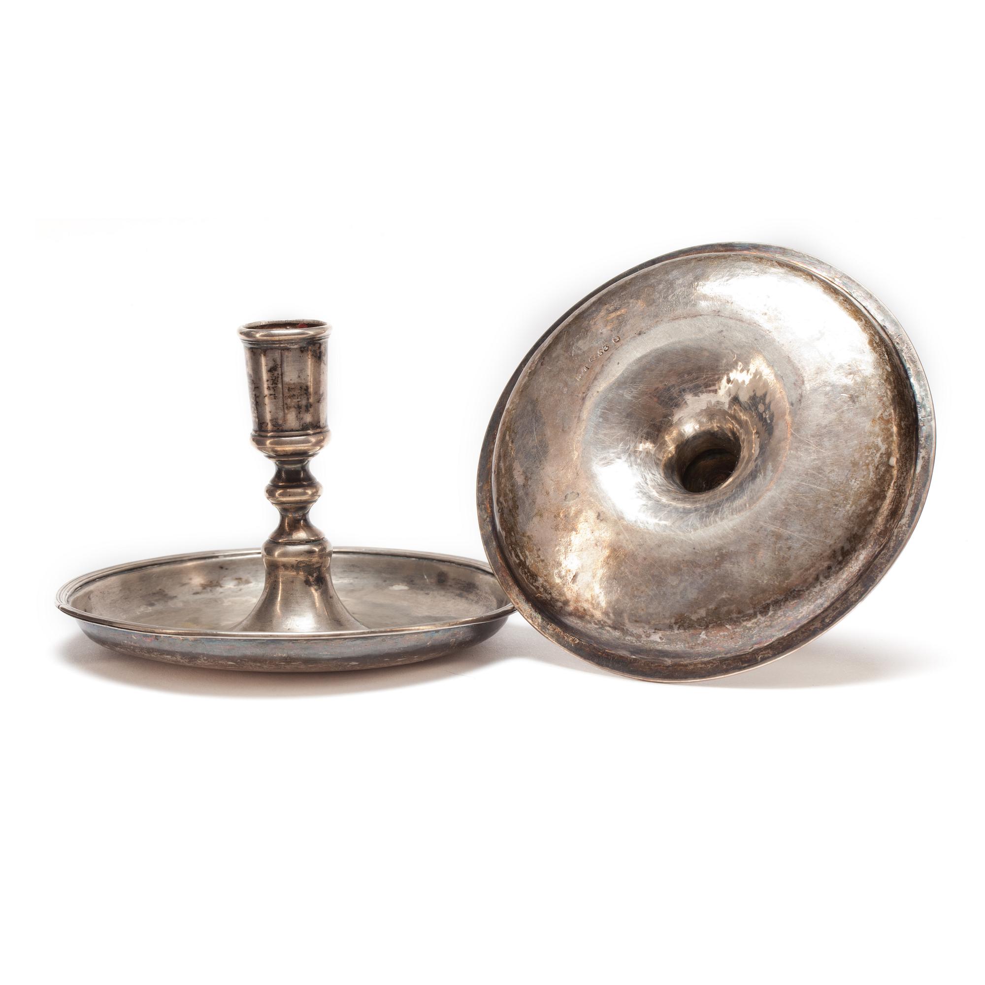 NATTLJUSSTAKAR, ett par, silver, J.P. Ernander, Uppsala, 1824. Vikt ca 354 g.
