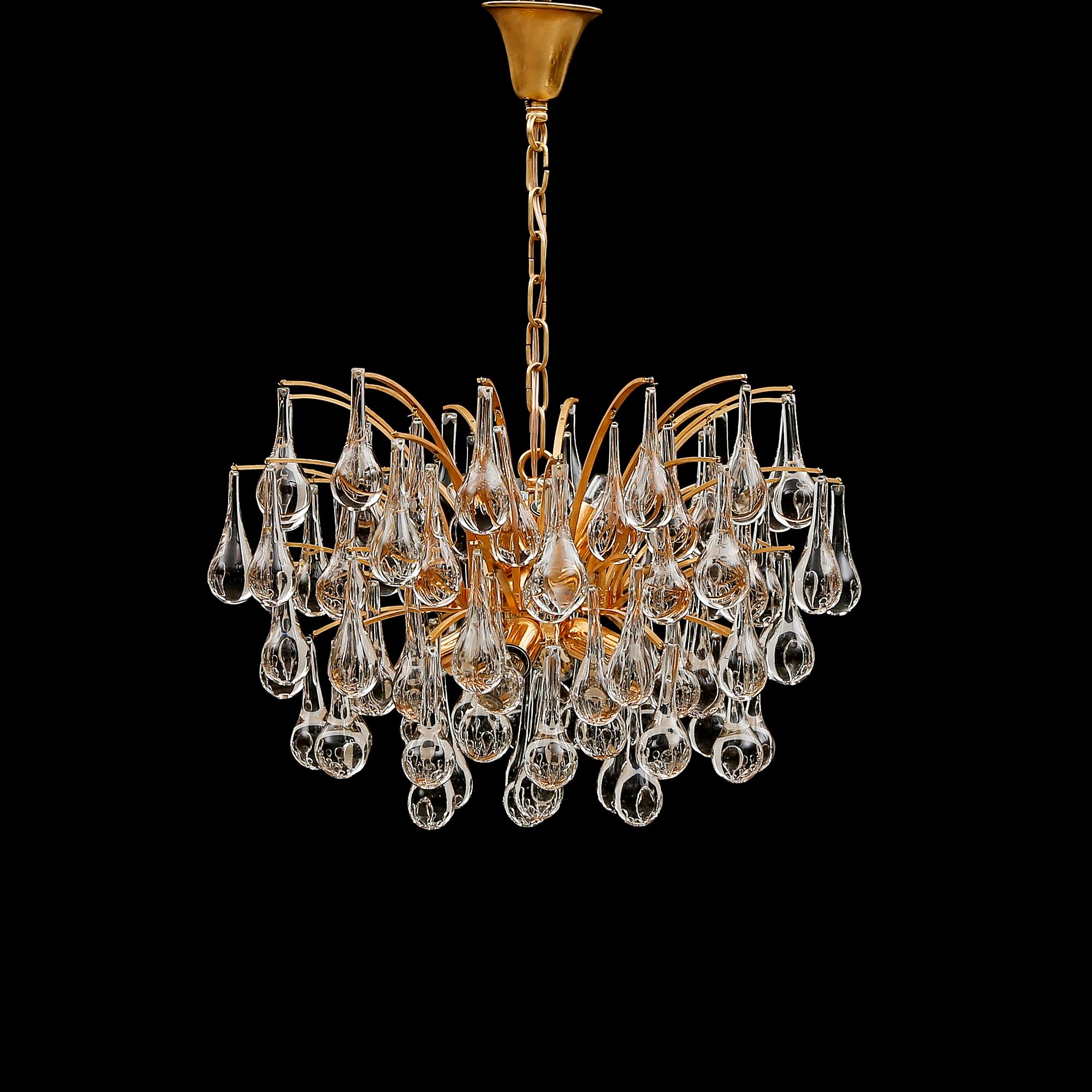 TAKKRONA, 1900-talets andra hälft. Höjd ca 35 cm.