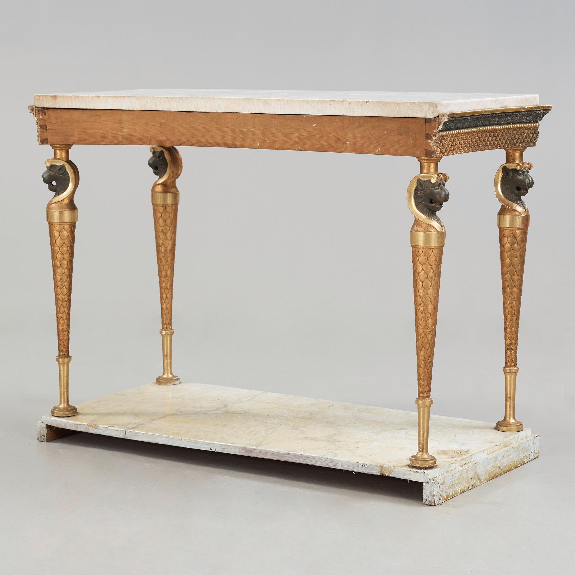 KONSOLBORD. Sengustavianskt, 1800-talets början.
