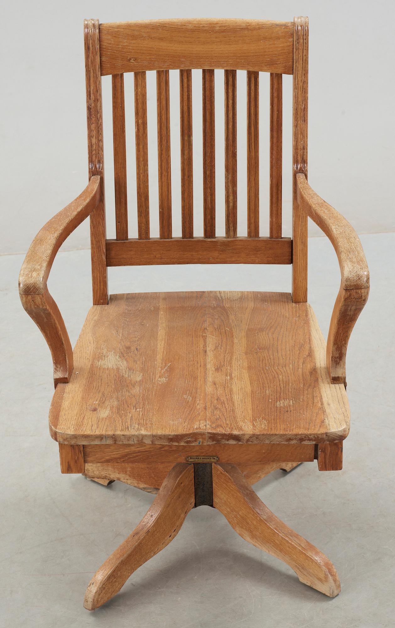 SKRIVBORDSSTOL, 1900-talets början.