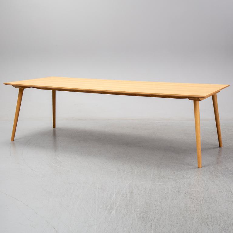SAMI KALLIO, An oak dining table, &Tradition, 'In Between SK6'.
