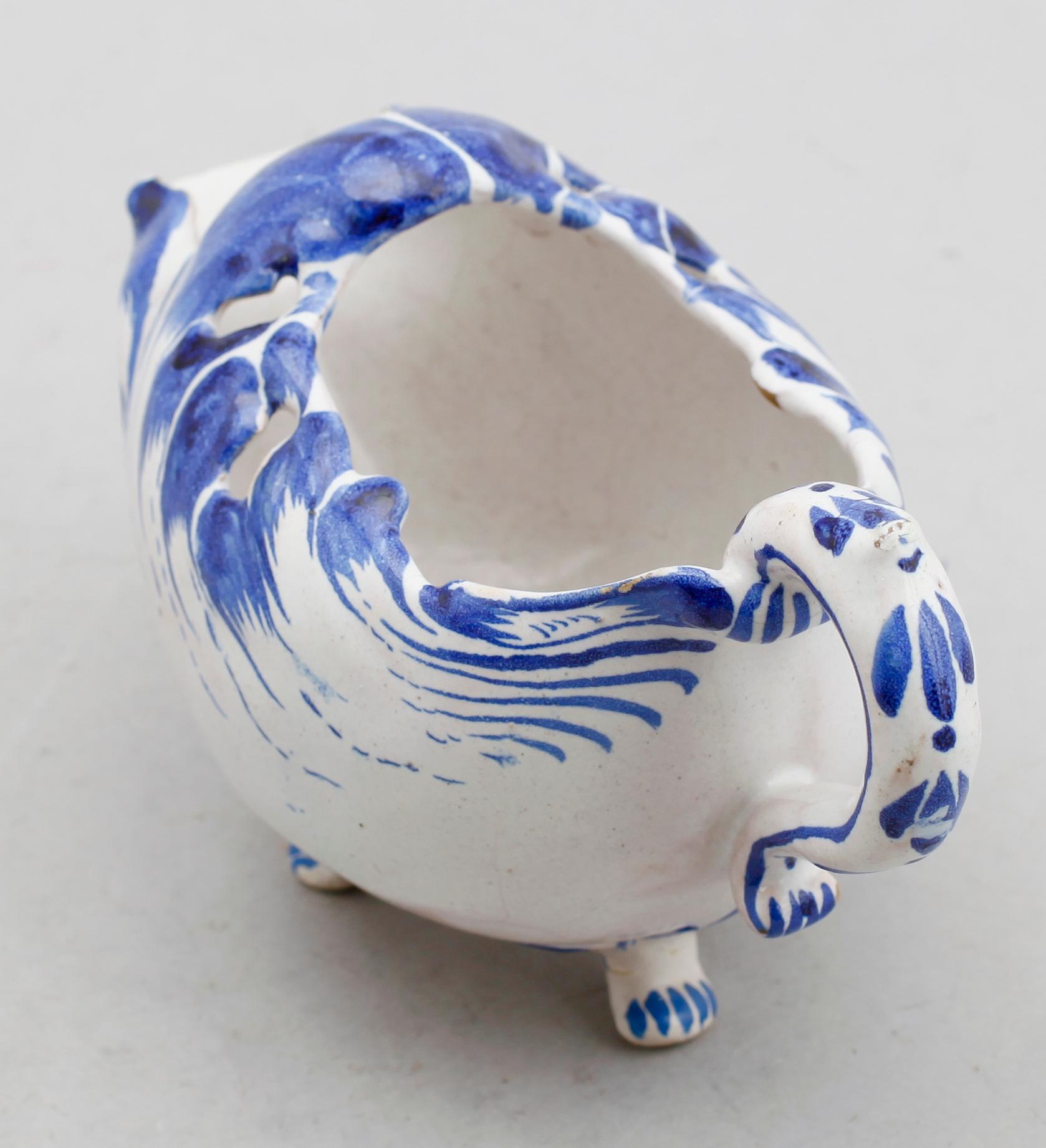 SÅSSKÅL, fajans, rokokostil, 1800-/1900-tal.