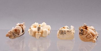 NETSUKE, 4 st, ben, Japan, 1900-tal.