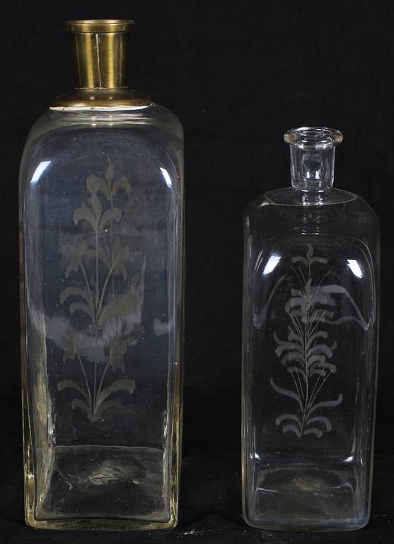 BRÄNNVINSFLASKOR, 2 st, glas, 1800-tal.