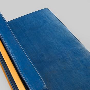 Soffbänk, modell E1295, design Arteks ritkontor, för O.Y Huonekalu-ja Rakennustyötehdas A.B. 1957.