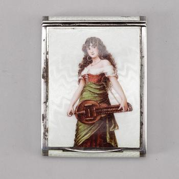 CIGARETTETUI, silver samt emalj, SG, Wien, Österrike-Ungern, 1900-talets första kvartal. Vikt ca123g.