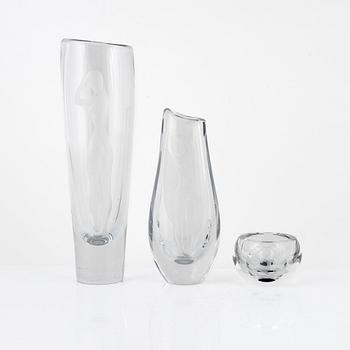 Vicke Lindstrand, a set of three vases, Kosta and Orrefors, Sweden.