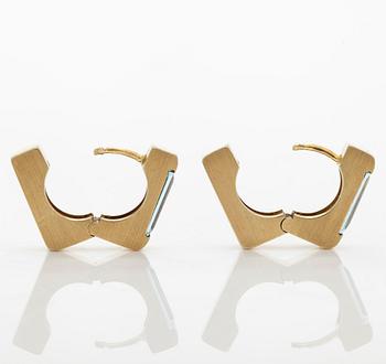 Earrings, 14K gold with topazes.