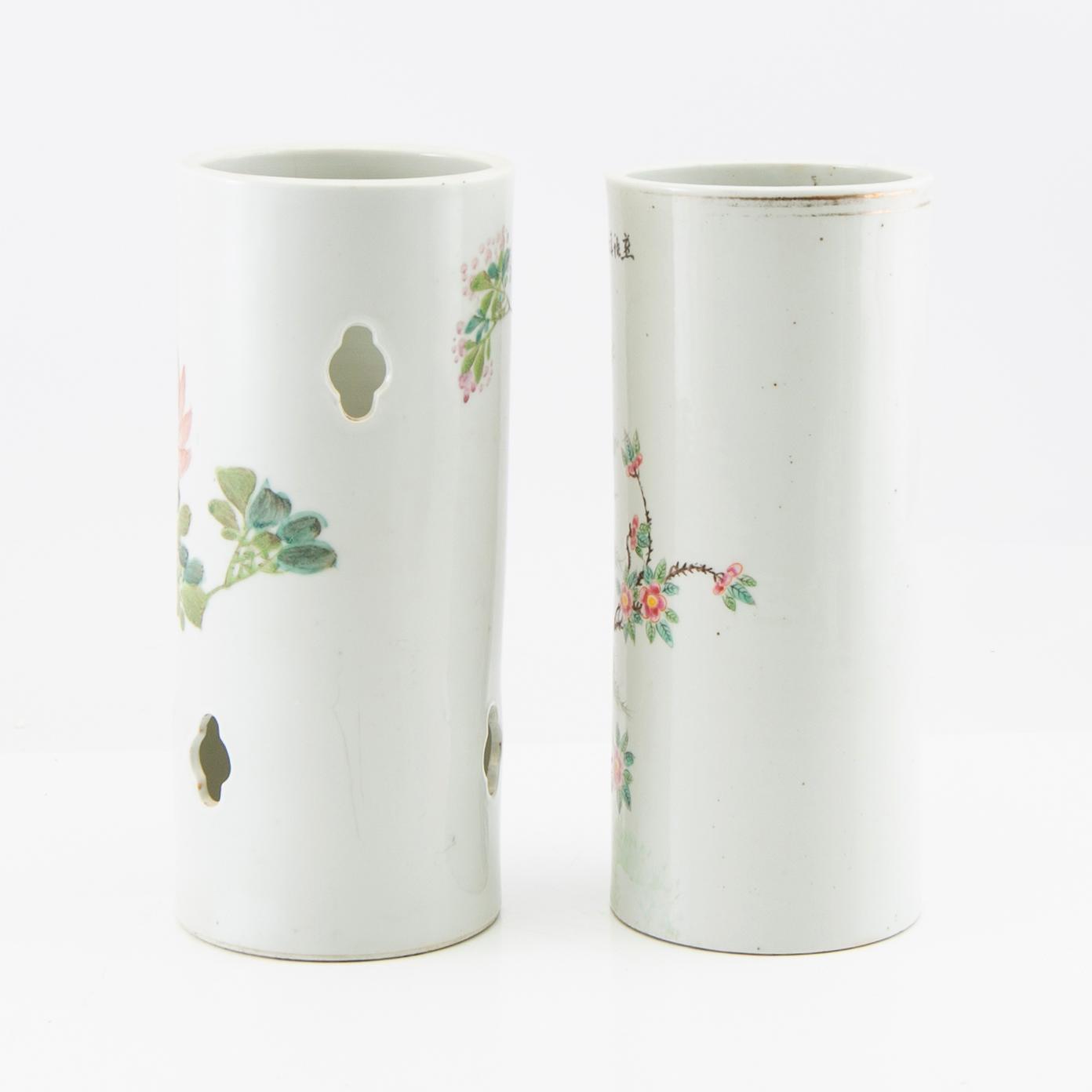 A Chinese famille rose vase and a lantern, 20th century.