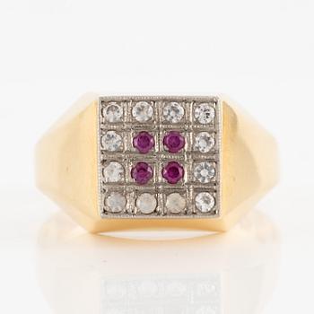 Ring, Alton, 18K guld med rubiner och vita stenar.