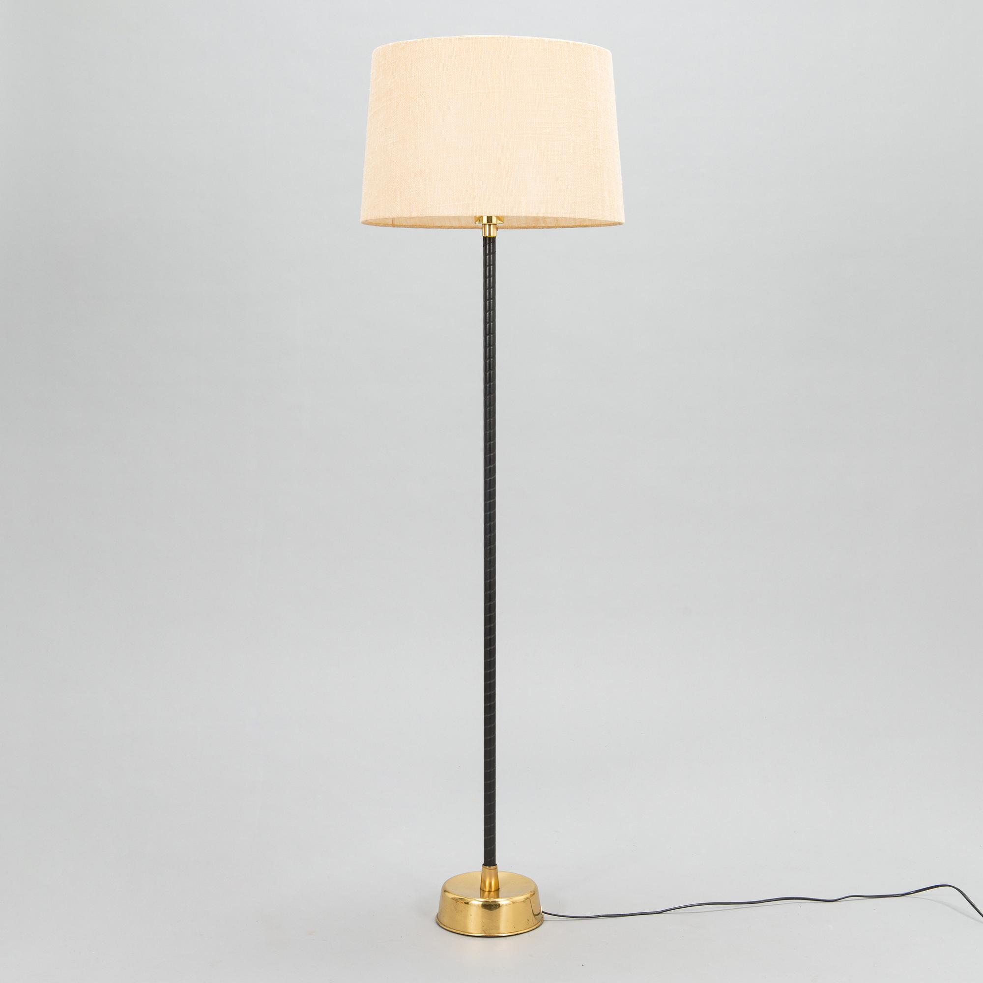Lisa Johansson-Pape, lattiavalaisin, malli 30-061, Stockmann Orno 1960-luku.