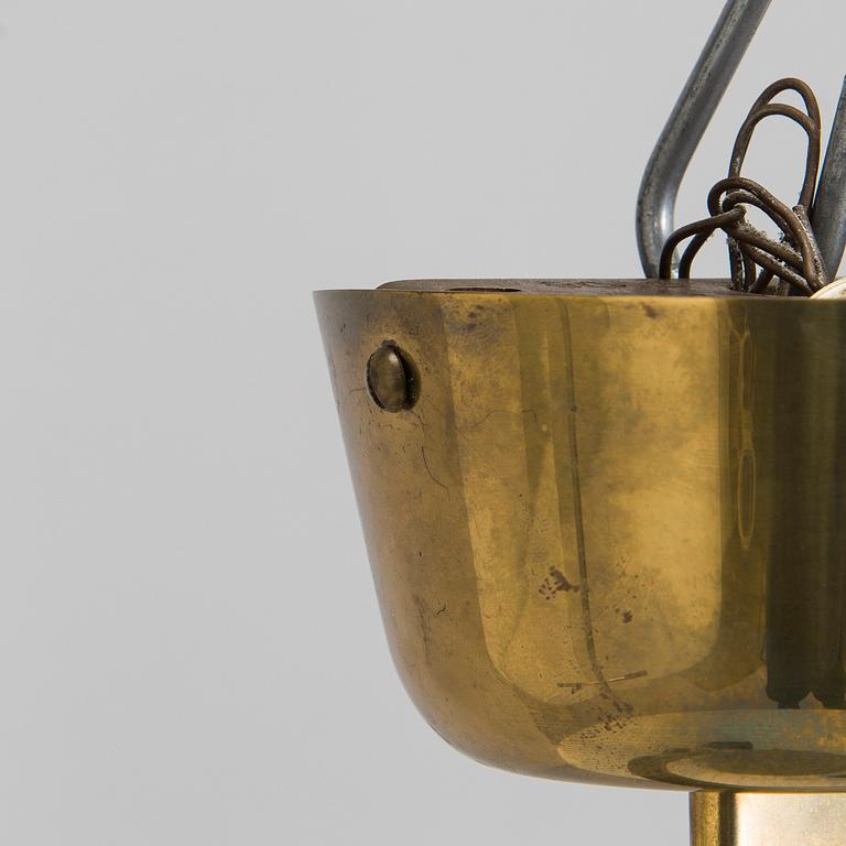 Paavo Tynell, a mid-20th-century '9060' pendant light for Taito, Finland.