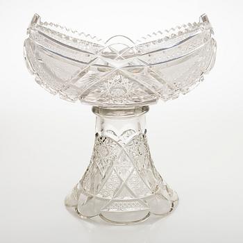 A mid 20th century crystal glass bowl.