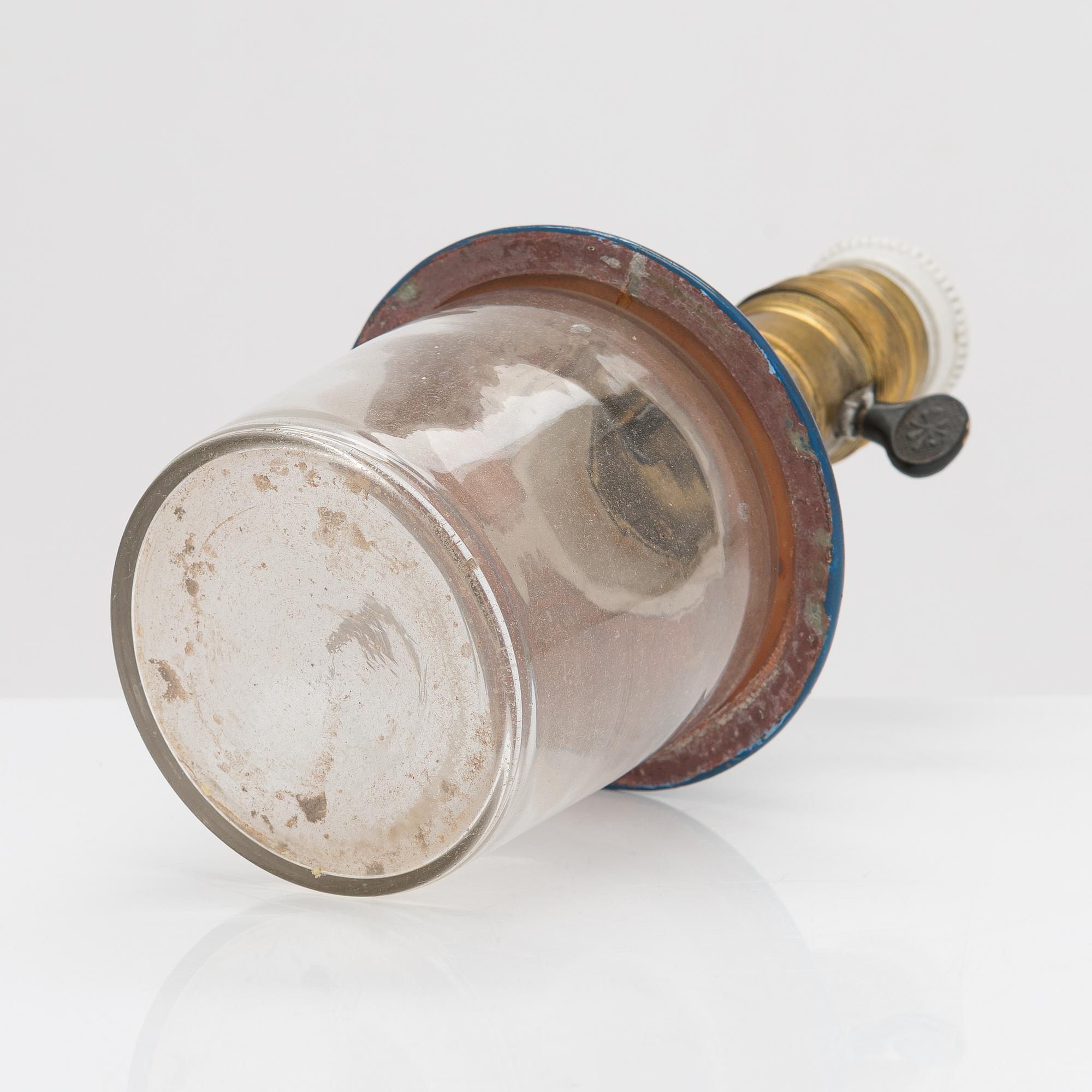 Alfred William Finch, an oil lamp bow, around 1900 by Iris Finland.