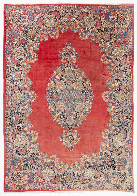 Carpet, Kirman, 420x292 cm.