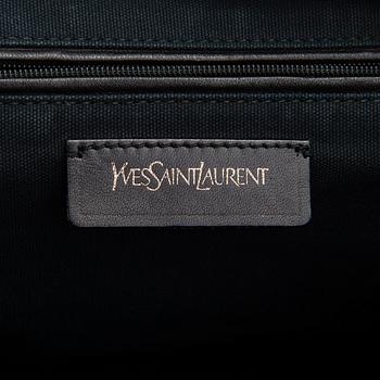 Yves Saint Laurent, a 'Easy Y Tote' bag.